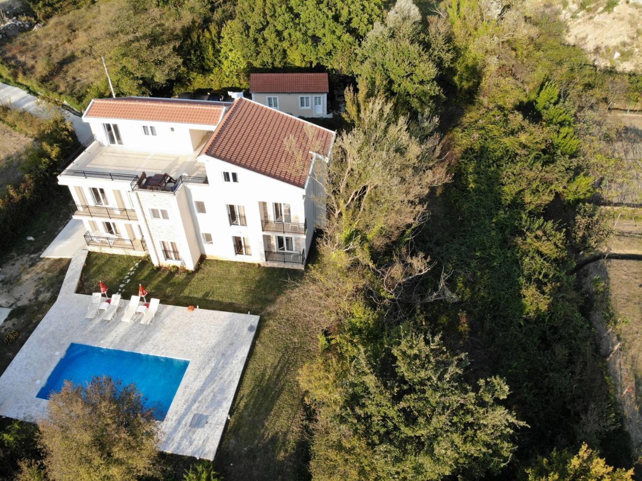 Apartment Vrutak Kotor Eksteriør bilde